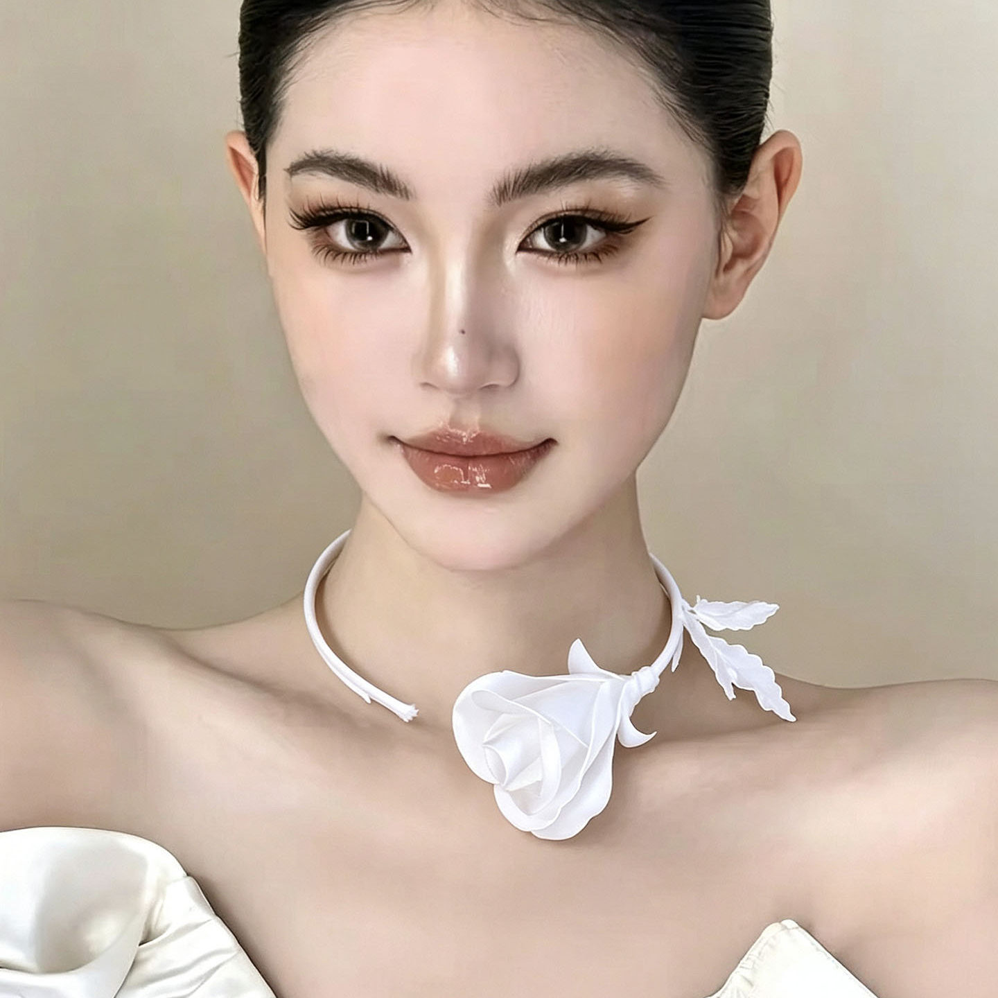 Women'S Accessories For Formal Wear - Modeschmuck, handgefertigt, weiß, schwarz, Rose, Blumen-Halskette,